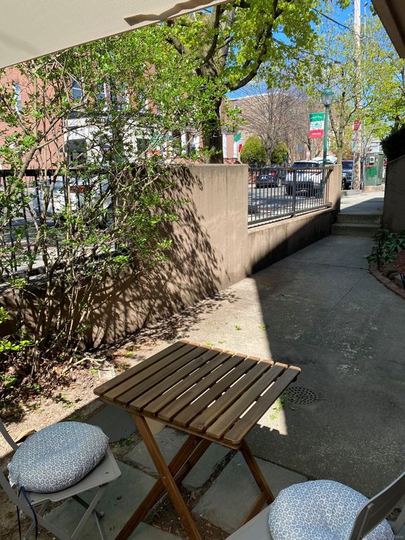 120 Wooster Street APT W, New Haven, CT 06511