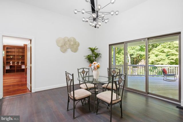 905 FALLS BRIDGE LN, Great Falls, VA 22066