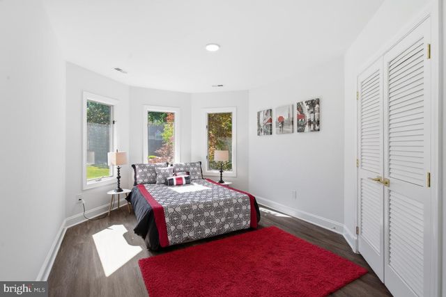 905 FALLS BRIDGE LN, Great Falls, VA 22066