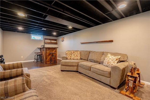 4154 Richmont Street SW, Navarre, OH 44662