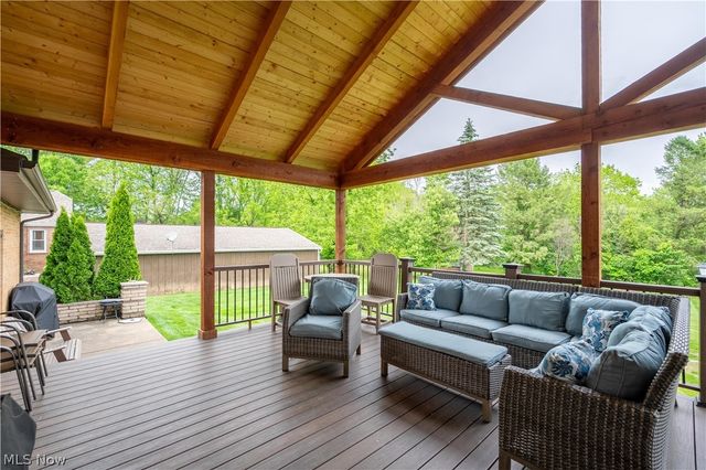 4154 Richmont Street SW, Navarre, OH 44662