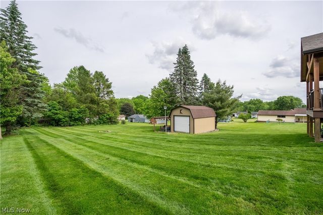 4154 Richmont Street SW, Navarre, OH 44662