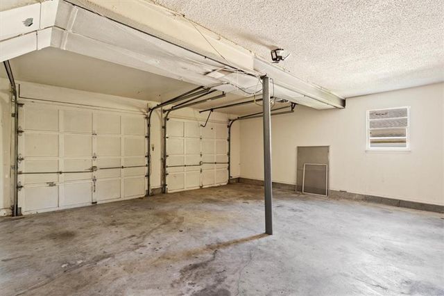 11213 Myrtle Avenue, Kansas City, MO 64137