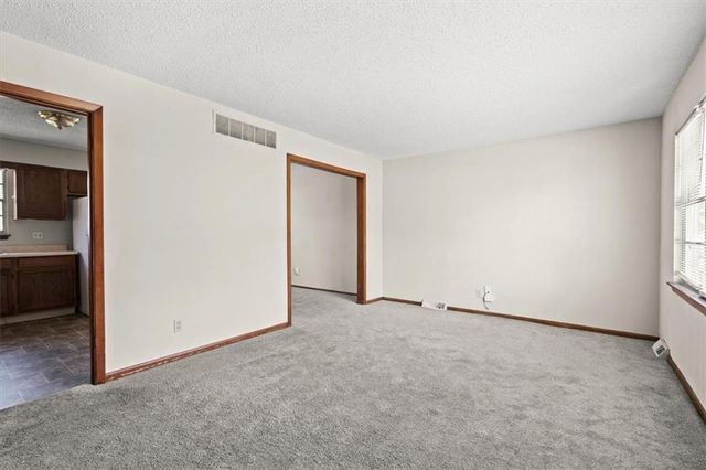 11213 Myrtle Avenue, Kansas City, MO 64137