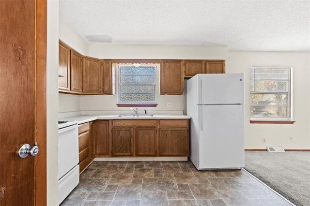 11213 Myrtle Avenue, Kansas City, MO 64137