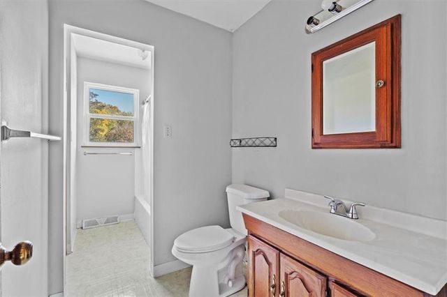 11213 Myrtle Avenue, Kansas City, MO 64137