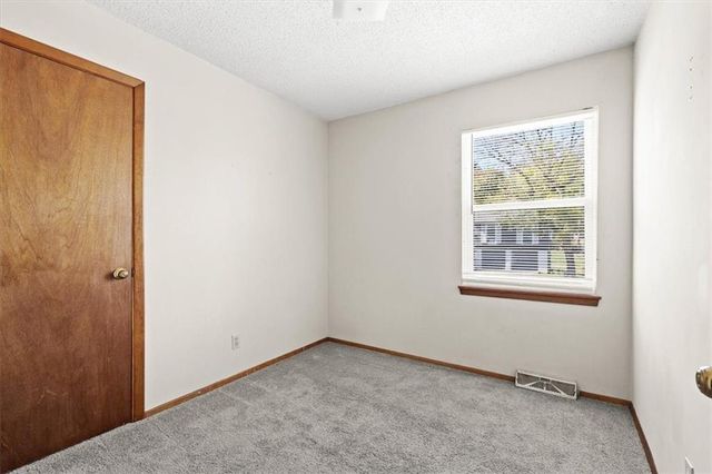 11213 Myrtle Avenue, Kansas City, MO 64137