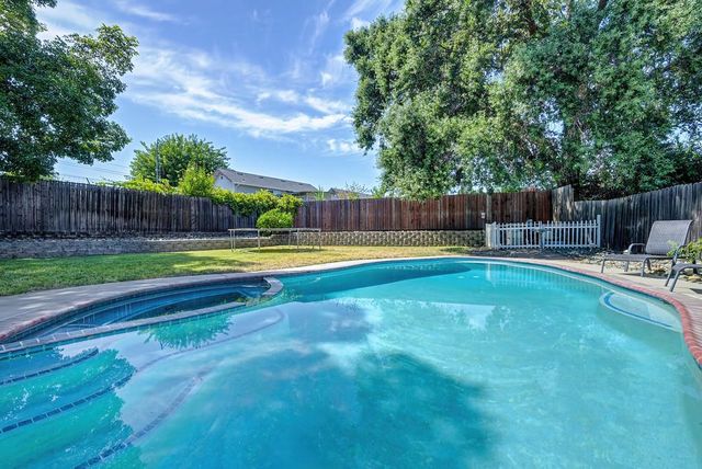 5917 Tupelo Dr, Citrus Heights, CA 95621