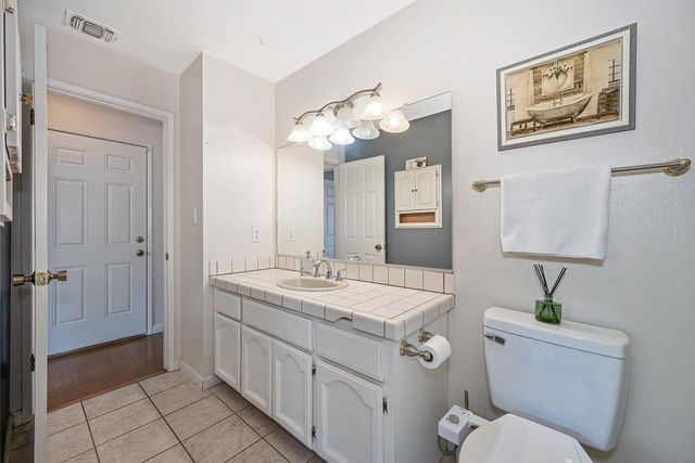 5917 Tupelo Dr, Citrus Heights, CA 95621