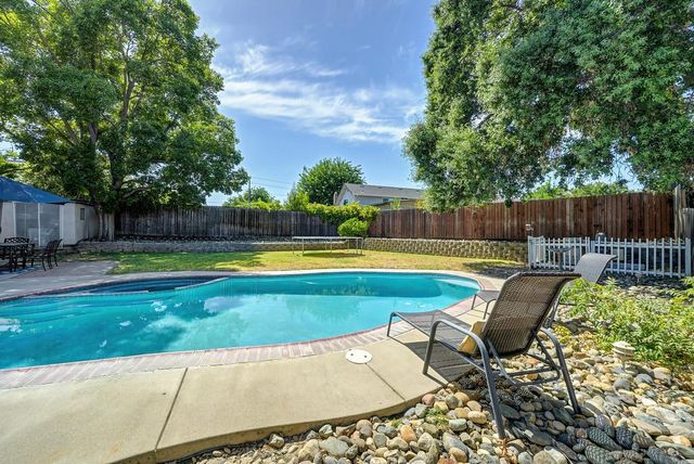 5917 Tupelo Dr, Citrus Heights, CA 95621