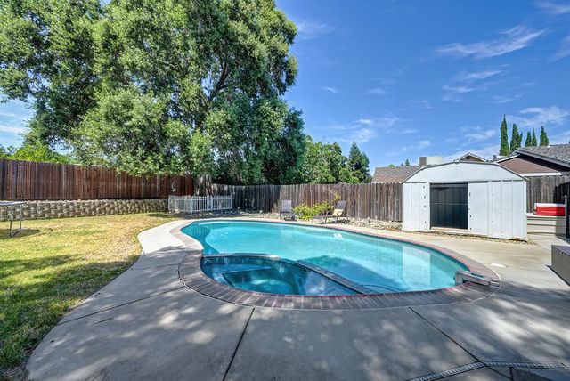 5917 Tupelo Dr, Citrus Heights, CA 95621