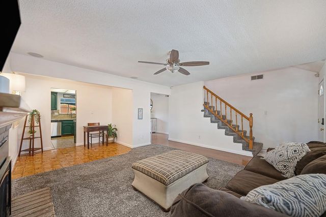 5917 Tupelo Dr, Citrus Heights, CA 95621