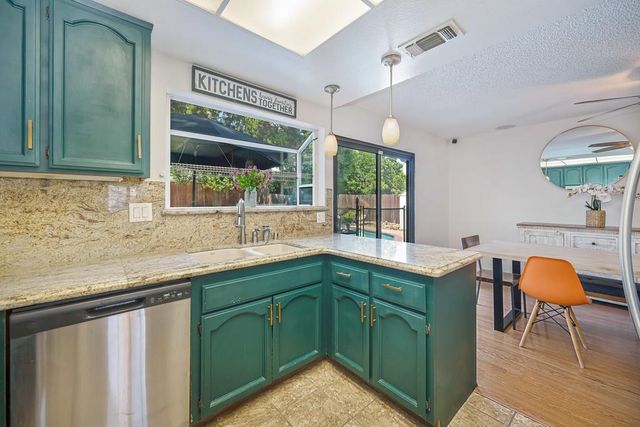 5917 Tupelo Dr, Citrus Heights, CA 95621