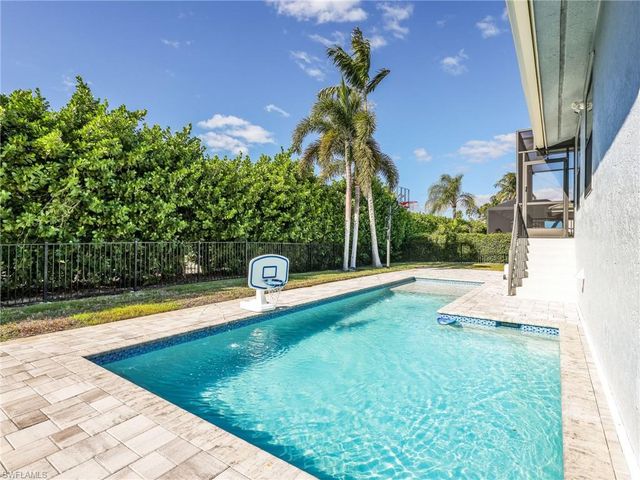 188 Columbus WAY, Marco Island, FL 34145