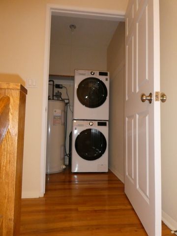 195 West Walk, West Haven, CT 06516