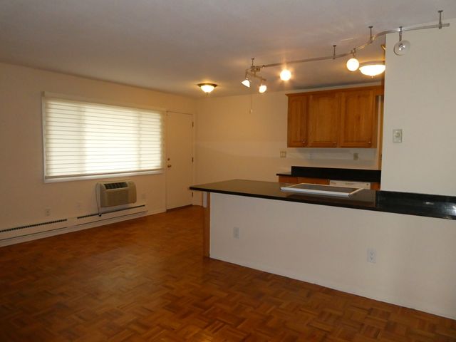 195 West Walk, West Haven, CT 06516