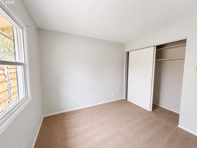 14645 Se MILL St, Portland, OR 97233