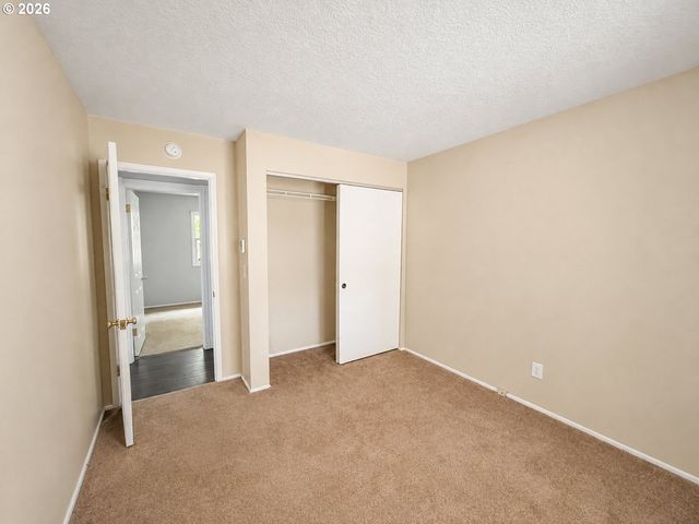 14645 Se MILL St, Portland, OR 97233