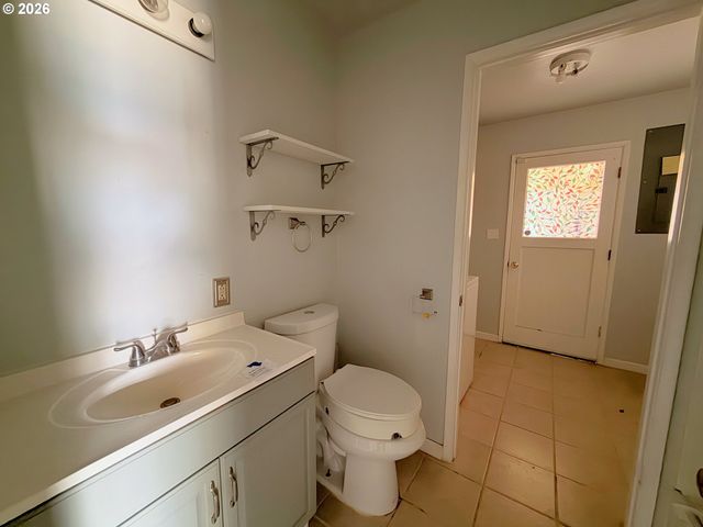 14645 Se MILL St, Portland, OR 97233