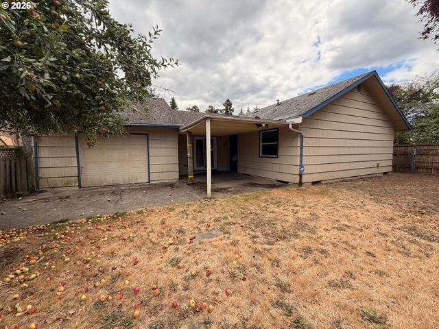 14645 Se MILL St, Portland, OR 97233