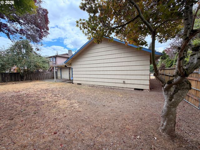 14645 Se MILL St, Portland, OR 97233