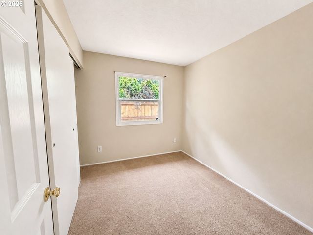 14645 Se MILL St, Portland, OR 97233