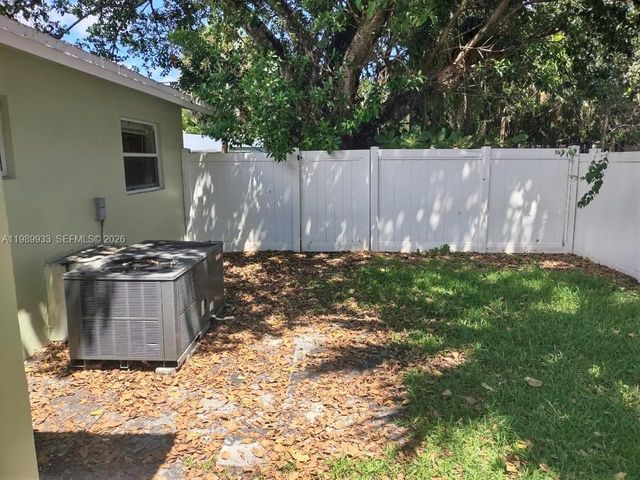 2504 NW 9th Ln 2, Wilton Manors, FL 33311
