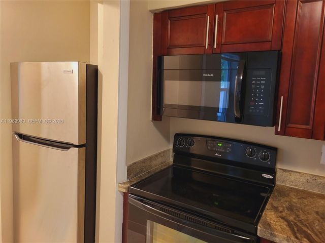 2504 NW 9th Ln 2, Wilton Manors, FL 33311