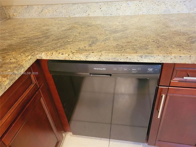 2504 NW 9th Ln 2, Wilton Manors, FL 33311