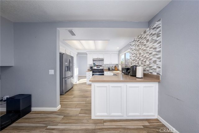 39749 Almansa Court, Murrieta, CA 92562