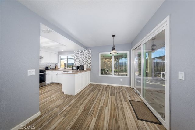 39749 Almansa Court, Murrieta, CA 92562