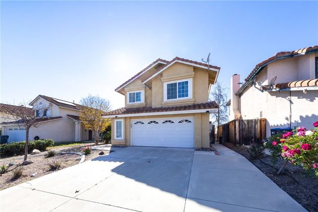 39749 Almansa Court, Murrieta, CA 92562