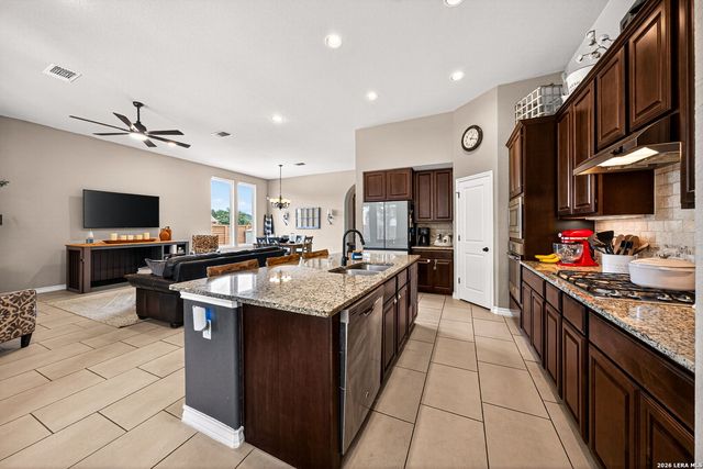 7635 Digges, San Antonio, TX 78254