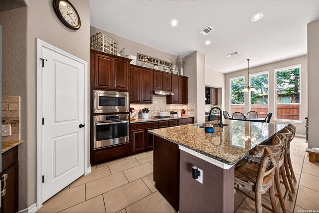 7635 Digges, San Antonio, TX 78254
