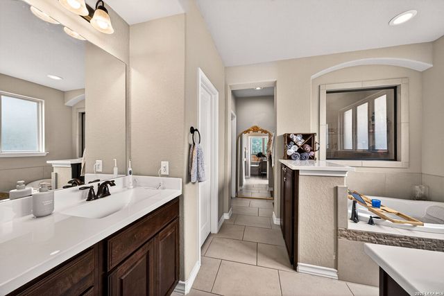 7635 Digges, San Antonio, TX 78254