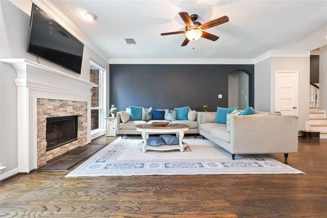 1327 Blackthorne Drive, Houston, TX 77094