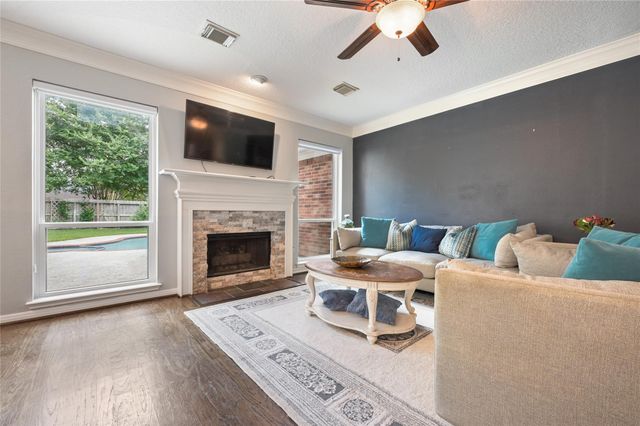 1327 Blackthorne Drive, Houston, TX 77094