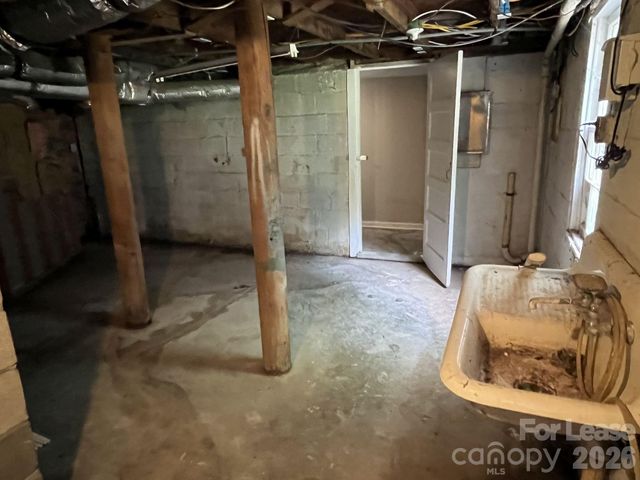 975 Old Charlotte Road SW, Concord, NC 28027
