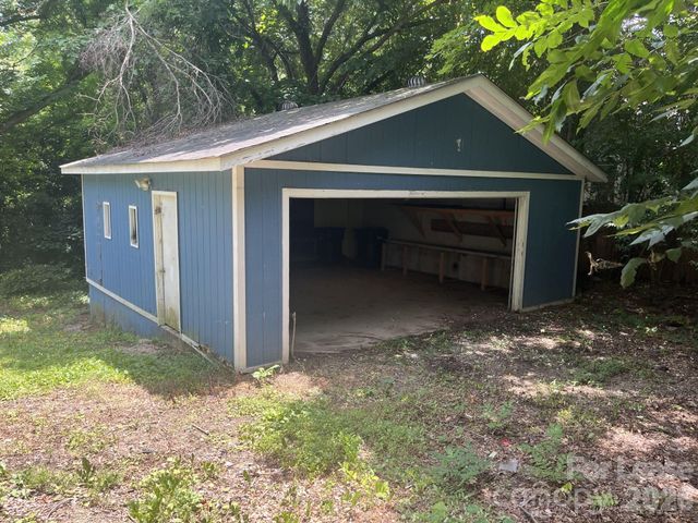 975 Old Charlotte Road SW, Concord, NC 28027