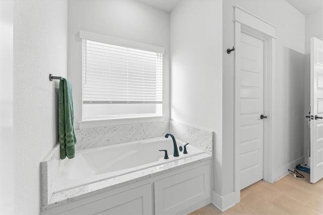 731 Dillon Street, Bentonville, AR 72713
