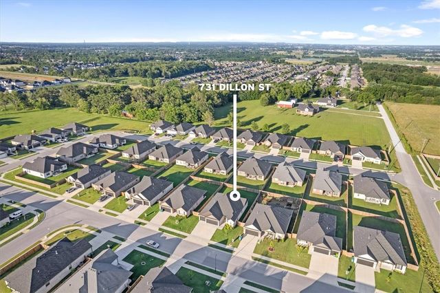 731 Dillon Street, Bentonville, AR 72713