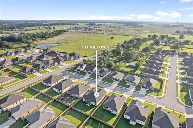 731 Dillon Street, Bentonville, AR 72713