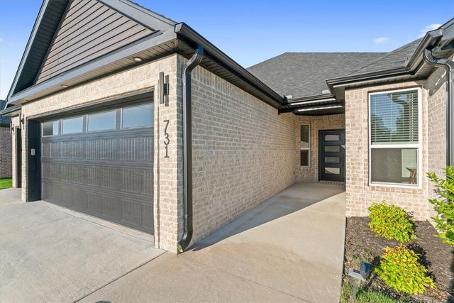 731 Dillon Street, Bentonville, AR 72713