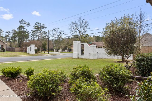 10415 E Landon Green Circle, Gulfport, MS 39503
