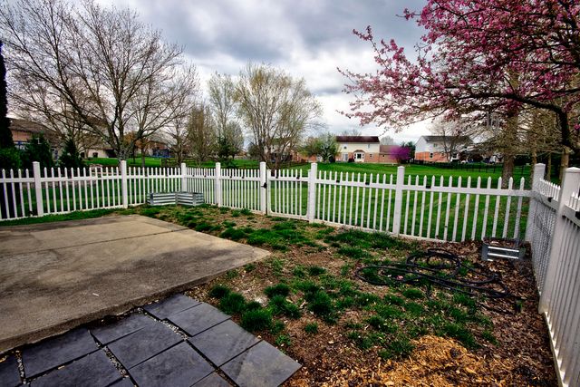 6189 Woodcrest Drive, Burlington, KY 41005