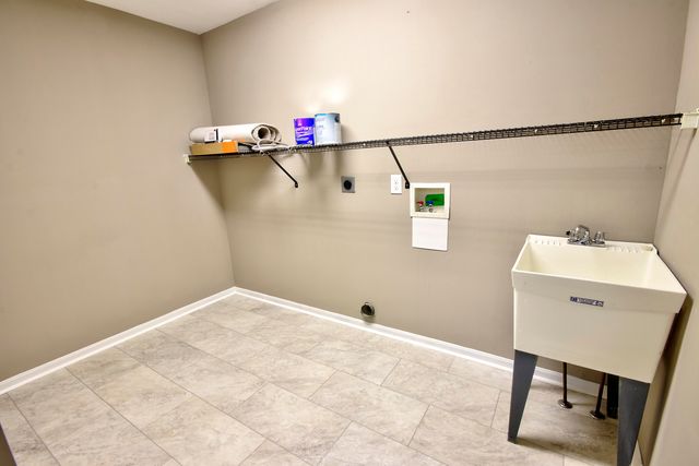 6189 Woodcrest Drive, Burlington, KY 41005