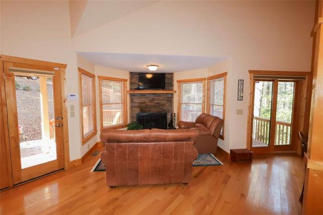 143 Hidden Lake Circle, Ellijay, GA 30536