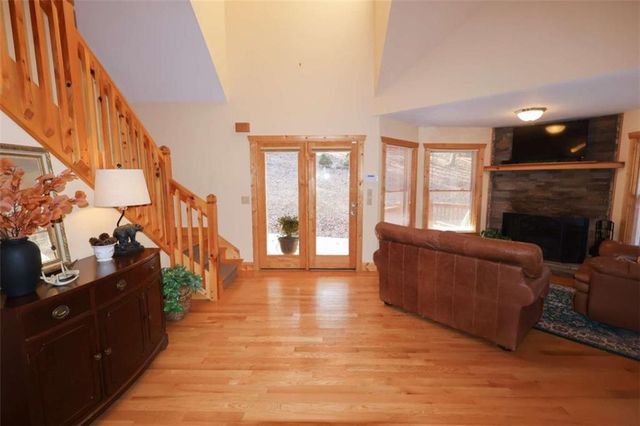 143 Hidden Lake Circle, Ellijay, GA 30536