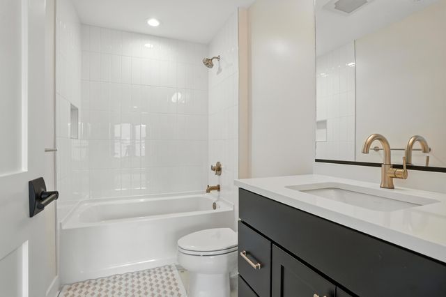 13410 Camas Drive, St. John, IN 46373