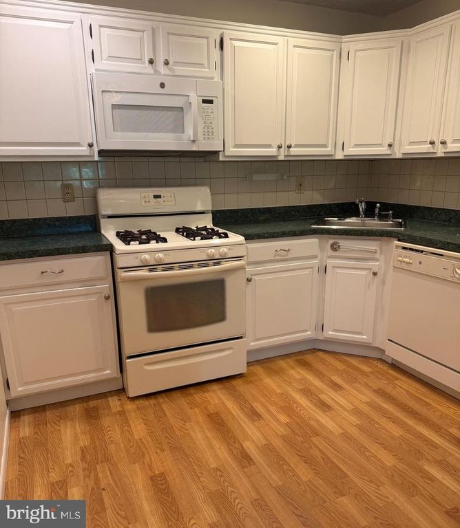 96 WILLOW CT, Hamilton, NJ 08619